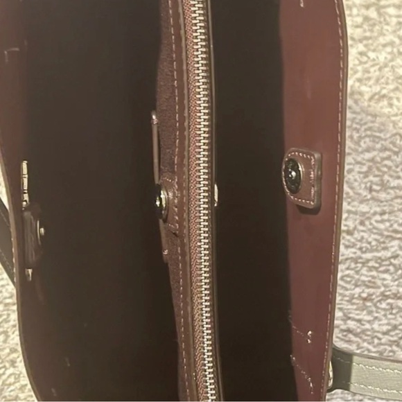 Authentic Vintage COACH Bag - Gray with Red Lining - Crossbody Option - Picture 8 of 9